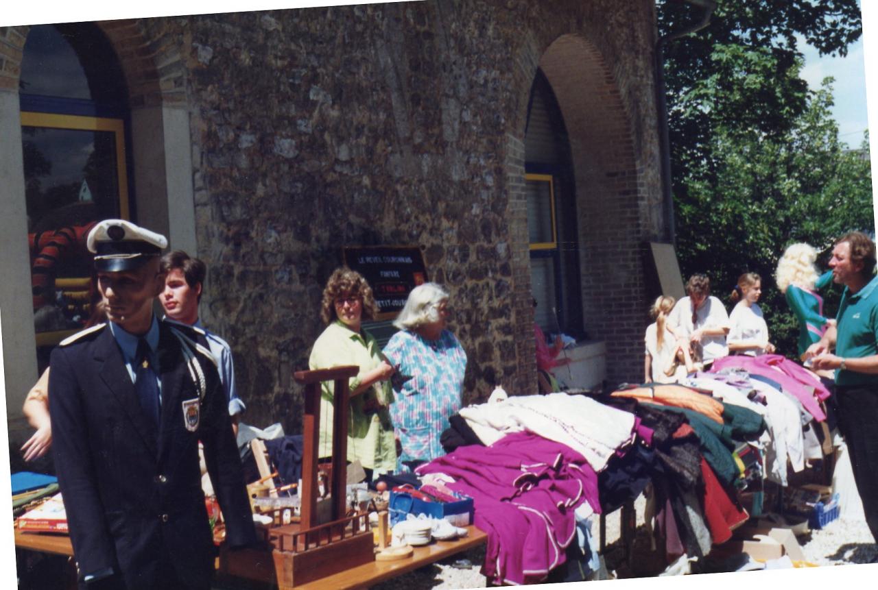 Braderie à Petit-Couronne Juin 1990