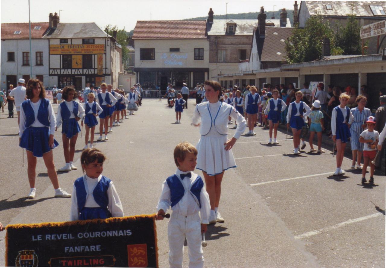 Défilé à Daubeuf Juillet 1990
